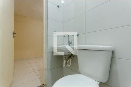 Banheiro de kitnet/studio para alugar com 1 quarto, 30m² em Freguesia do Ó, São Paulo