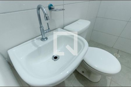 Banheiro de kitnet/studio para alugar com 1 quarto, 30m² em Freguesia do Ó, São Paulo