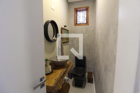 Lavabo de casa para alugar com 3 quartos, 300m² em Caxingui, São Paulo