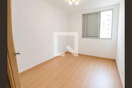 Quarto de apartamento à venda com 3 quartos, 148m² em Vila Itapura, Campinas