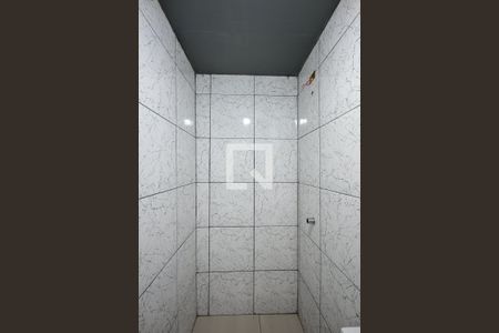 Banheiro de casa para alugar com 1 quarto, 40m² em Vila Ernesto, São Paulo