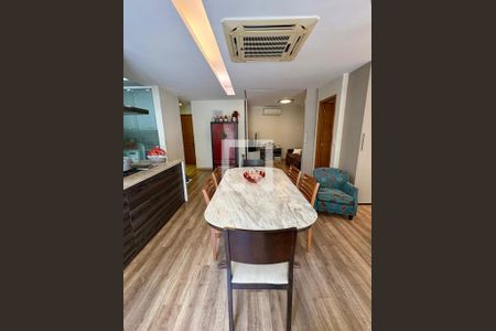 Sala de Jantar de apartamento à venda com 2 quartos, 117m² em Laranjeiras, Rio de Janeiro