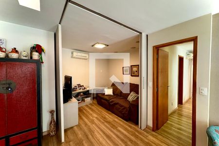 Sala/cozinha de apartamento à venda com 2 quartos, 117m² em Laranjeiras, Rio de Janeiro