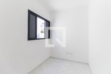 Quarto 2 de casa à venda com 2 quartos, 70m² em Parque Guarani, São Paulo