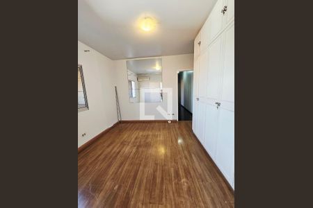 Quarto de casa à venda com 4 quartos, 174m² em Vila Isolina Mazzei, São Paulo