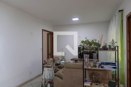 Sala de casa à venda com 3 quartos, 232m² em Barreiro, Belo Horizonte