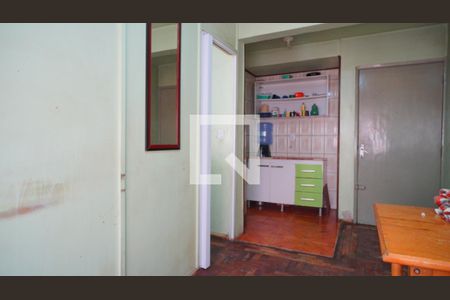 Sala e cozinha  de apartamento para alugar com 1 quarto, 28m² em Jardim Dona Leopoldina, Porto Alegre