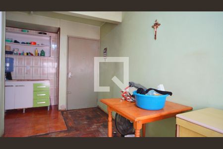Sala e cozinha  de apartamento para alugar com 1 quarto, 28m² em Jardim Dona Leopoldina, Porto Alegre
