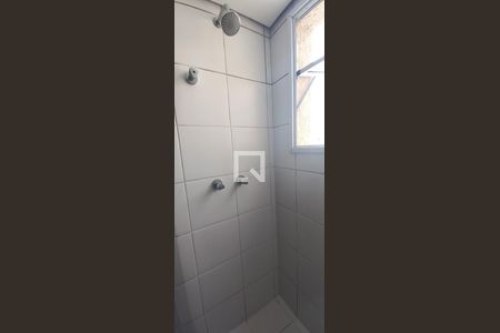 Banheiro  de apartamento à venda com 2 quartos, 54m² em Vila Nova Esperia, Jundiaí