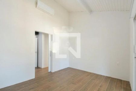 Casa à venda com 5 quartos, 299m² em Santo Amaro, São Paulo