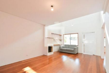 Casa à venda com 5 quartos, 299m² em Santo Amaro, São Paulo