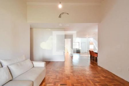 Casa à venda com 5 quartos, 299m² em Santo Amaro, São Paulo