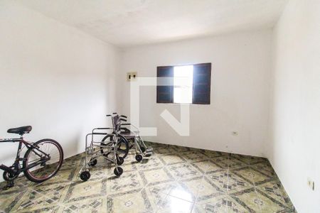 Quarto de casa para alugar com 2 quartos, 50m² em Parque Santa Rita, São Paulo