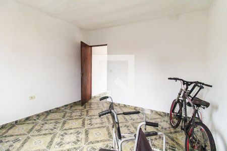 Quarto de casa para alugar com 2 quartos, 50m² em Parque Santa Rita, São Paulo