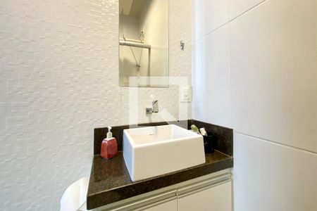 Casa 1 – Banheiro da Suíte 1 de casa à venda com 3 quartos, 171m² em Havaí, Belo Horizonte