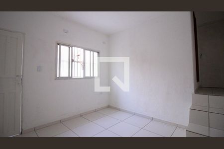 Casa para alugar com 2 quartos, 85m² em Parque Sao Rafael, São Paulo