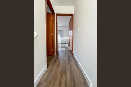 Corredor de casa de condomínio à venda com 2 quartos, 85m² em Vila Brasilio Machado, São Paulo