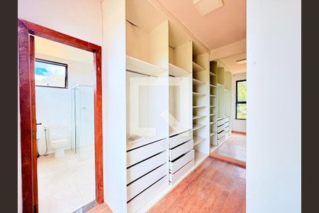 Casa de Condomínio à venda com 4 quartos, 490m² em Barroca, Belo Horizonte