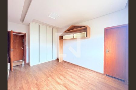 Casa de Condomínio à venda com 4 quartos, 490m² em Barroca, Belo Horizonte