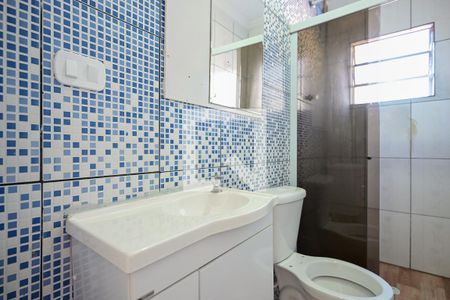 Banheiro de casa para alugar com 1 quarto, 45m² em Jardim Oliveiras, Taboão da Serra