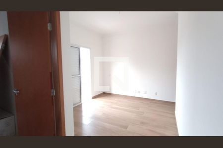 Casa à venda com 3 quartos, 100m² em Vila Romero, São Paulo