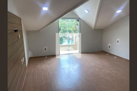 Casa à venda com 4 quartos, 156m² em Vargem Pequena, Rio de Janeiro