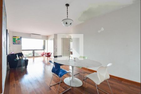 Apartamento à venda com 3 quartos, 125m² em Vila Nova Conceição, São Paulo
