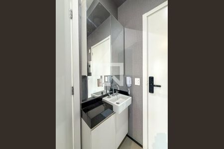 Banheiro de apartamento para alugar com 1 quarto, 24m² em Liberdade, São Paulo