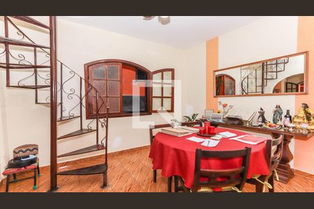 Casa à venda com 4 quartos, 210m² em Recreio dos Bandeirantes, Rio de Janeiro