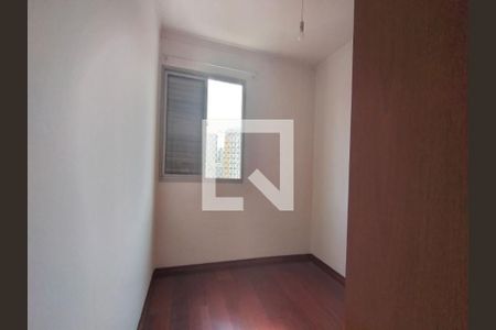 Casa à venda com 3 quartos, 219m² em Cambuci, São Paulo