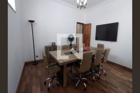 Casa à venda com 3 quartos, 219m² em Cambuci, São Paulo