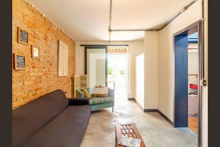 Casa à venda com 6 quartos, 130m² em Bela Vista, São Paulo