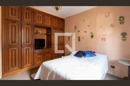 Casa à venda com 3 quartos, 220m² em Ferreira, São Paulo