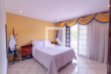 Casa à venda com 3 quartos, 205m² em Parque Novo Oratório, Santo André