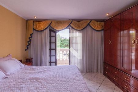 Casa à venda com 3 quartos, 205m² em Parque Novo Oratório, Santo André
