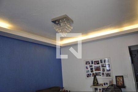 Casa à venda com 4 quartos, 149m² em Vila Santa Delfina, São Paulo