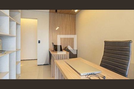 Apartamento à venda com 4 quartos, 213m² em Vila Nair, São Paulo