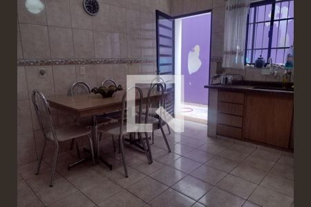 Casa à venda com 2 quartos, 70m² em Parque dos Bancarios, São Paulo