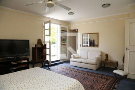 Casa à venda com 5 quartos, 350m² em Jardim Morumbi, São Paulo