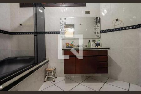 Casa à venda com 3 quartos, 345m² em Vila Fernandes, São Paulo