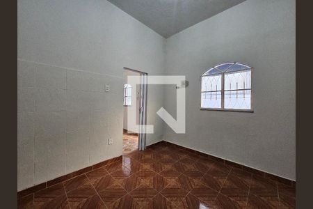 Quarto de casa para alugar com 1 quarto, 50m² em Cascadura, Rio de Janeiro