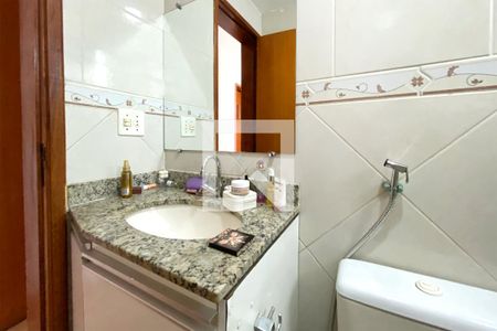 Banheiro da Suíte 1 de apartamento à venda com 3 quartos, 75m² em Ouro Preto, Belo Horizonte