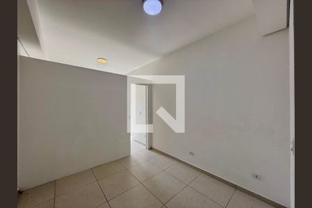 Sala de kitnet/studio para alugar com 1 quarto, 30m² em Jardim Sabara, São Paulo