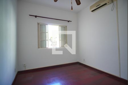 Quarto 2 de casa para alugar com 3 quartos, 130m² em São Geraldo, Porto Alegre