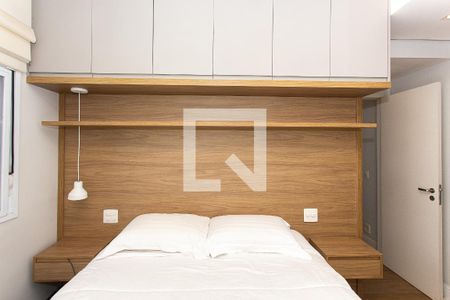 Suíte de apartamento à venda com 2 quartos, 68m² em Aclimação, São Paulo