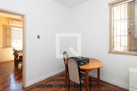 Quarto 2 de casa à venda com 2 quartos, 85m² em Medianeira, Porto Alegre