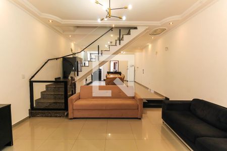 Sala/Cozinha de casa à venda com 4 quartos, 200m² em Vila Bertioga, São Paulo