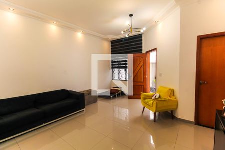 Sala/Cozinha de casa à venda com 4 quartos, 200m² em Vila Bertioga, São Paulo