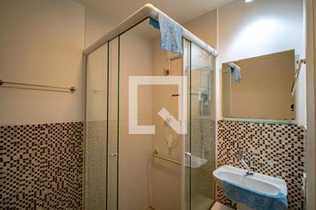 Banheiro de kitnet/studio para alugar com 1 quarto, 26m² em Butantã, São Paulo