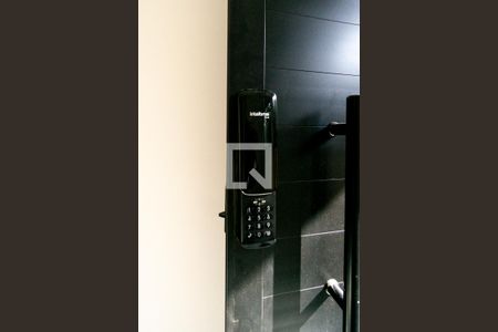 Fechadura eletrônica de apartamento para alugar com 2 quartos, 33m² em Penha de França, São Paulo